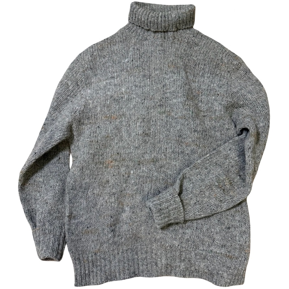Vintage Gary Reed 100%‎ virgin wool knit turtle neck sweater. Size XL.